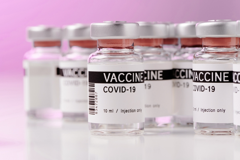 COVID-19: вакцины и противопоказания